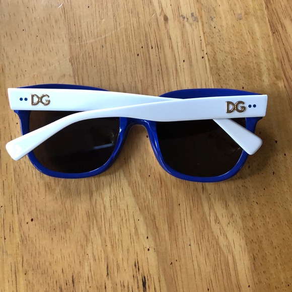 White Dolce and Gabbana Sunglasses Blue 4272 - Picture 2 of 6